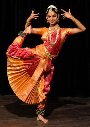 Religiositat i espiritualitat en la dansa tradicional índia (bharatanatyam) – una aproximació teòrica i pràctica