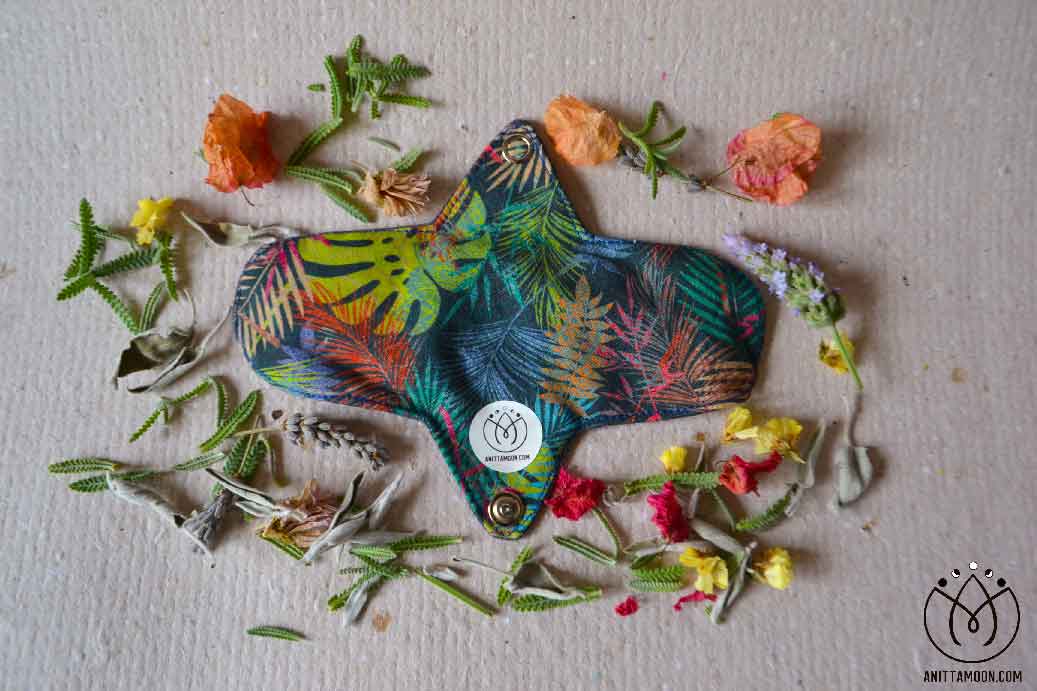 Taller de compreses de tela – cicle sostenibilitat