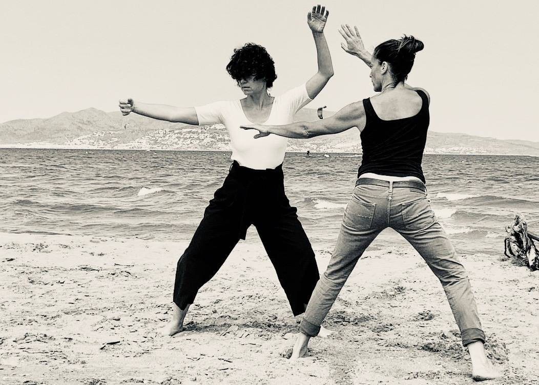 Dansa Improvisació Juliol: Dialogant des del cos