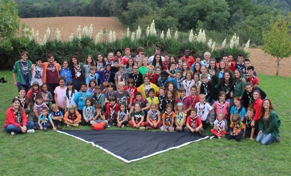 Imatge grupal de l'agrupament escolta i guia Sant Cugat. Imatge grupal de l'agrupament escolta i guia Sant Cugat.