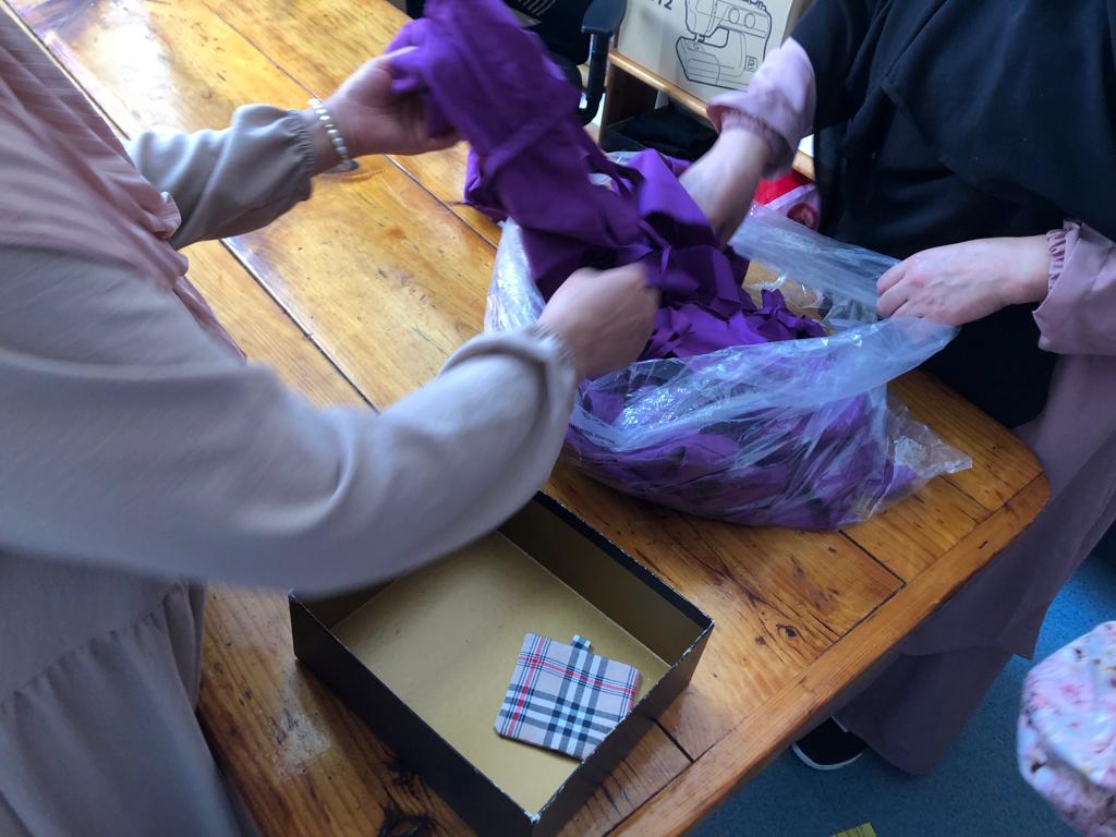 Jornada d'endreça al taller de les Cosidores de Salt. | © C. J.